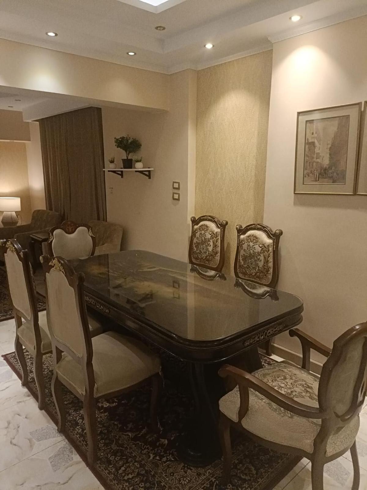 فاخرة لدينا للاقامةالفندقية المريحة Cairo