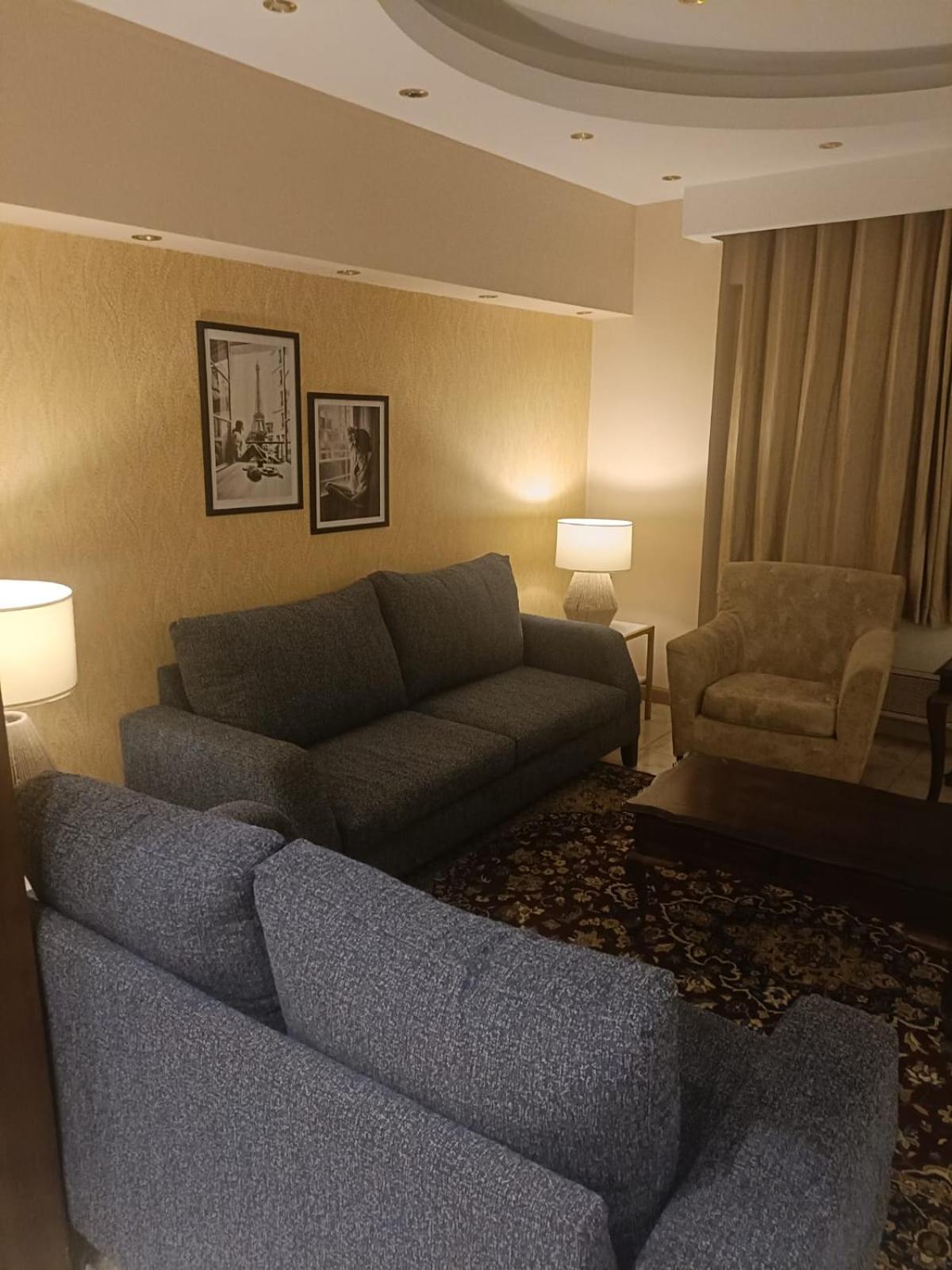 Apartment فاخرة لدينا للاقامةالفندقية المريحة Cairo